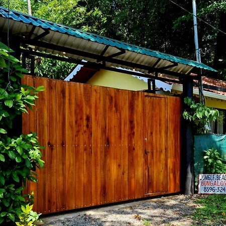 Jungle Beach Bungalow With Ac & Fiber Optic Puerto Viejo de Talamanca Kültér fotó